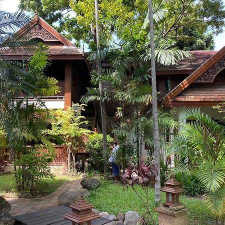 Baan Orapin Bed & Breakfast Chiang Mai Exterior photo